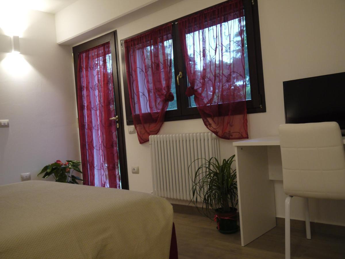 Montefiore Conca"Cara Pace" In Collina Per Famiglie住宿加早餐旅馆 外观 照片