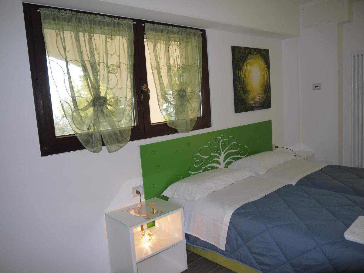 Montefiore Conca"Cara Pace" In Collina Per Famiglie住宿加早餐旅馆 外观 照片